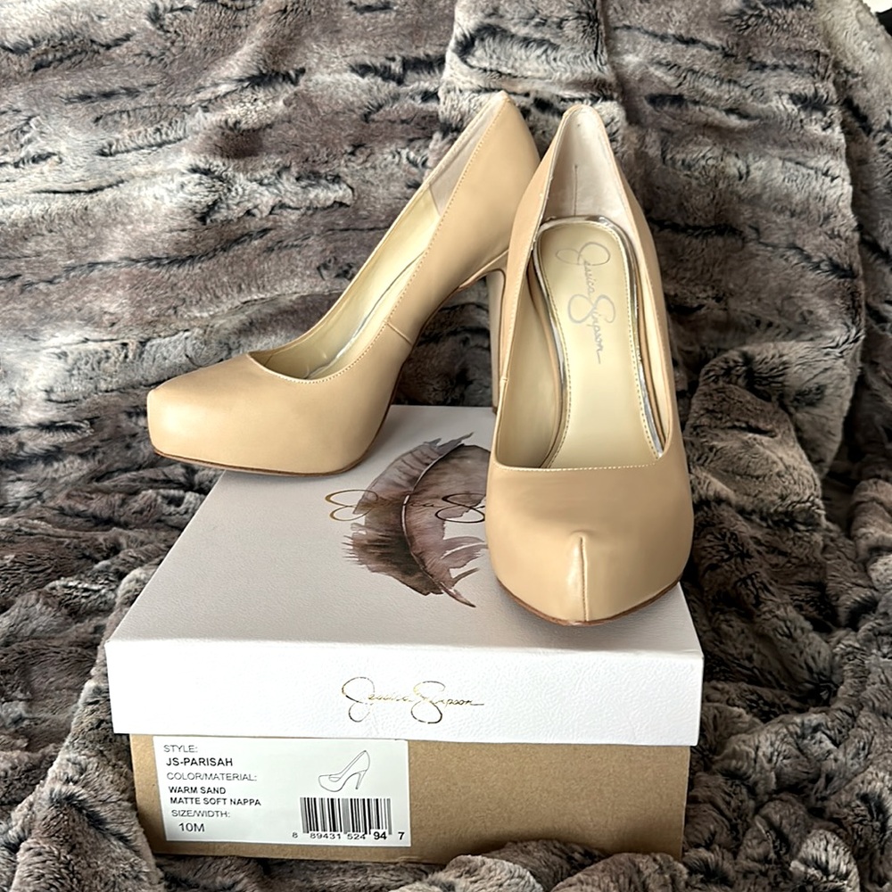 Jessica Simpson platform heels, size 10 Excellent Condition: worn one time